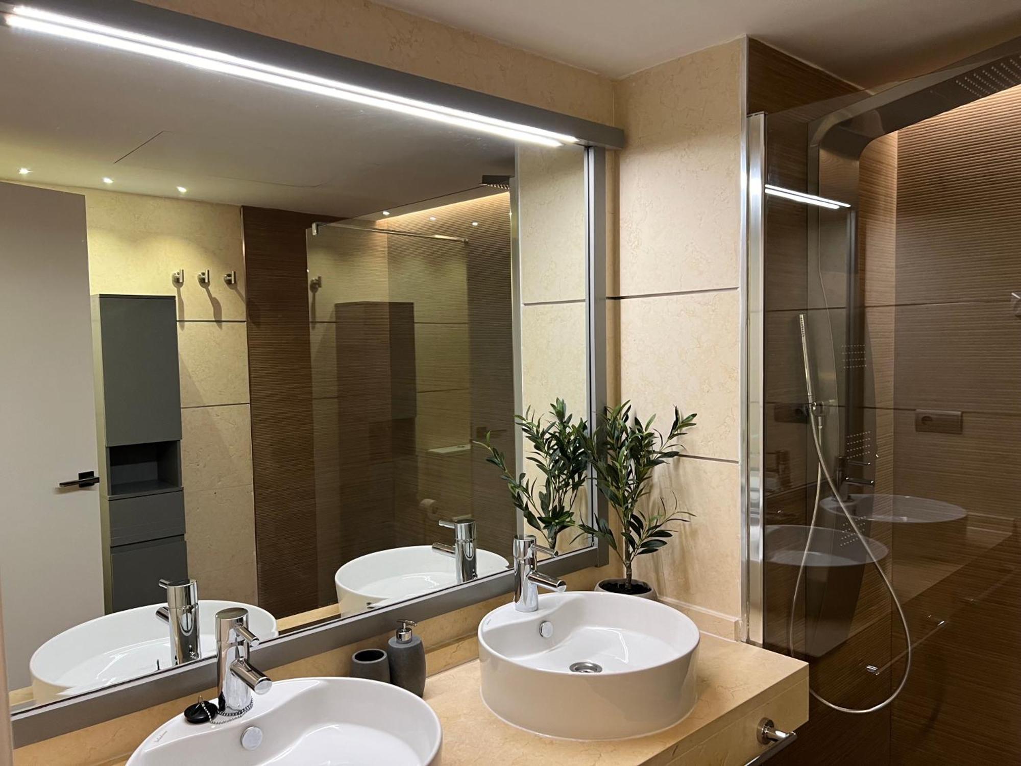 Impresionante De Lujo Con Jardin Apartamento Estepona